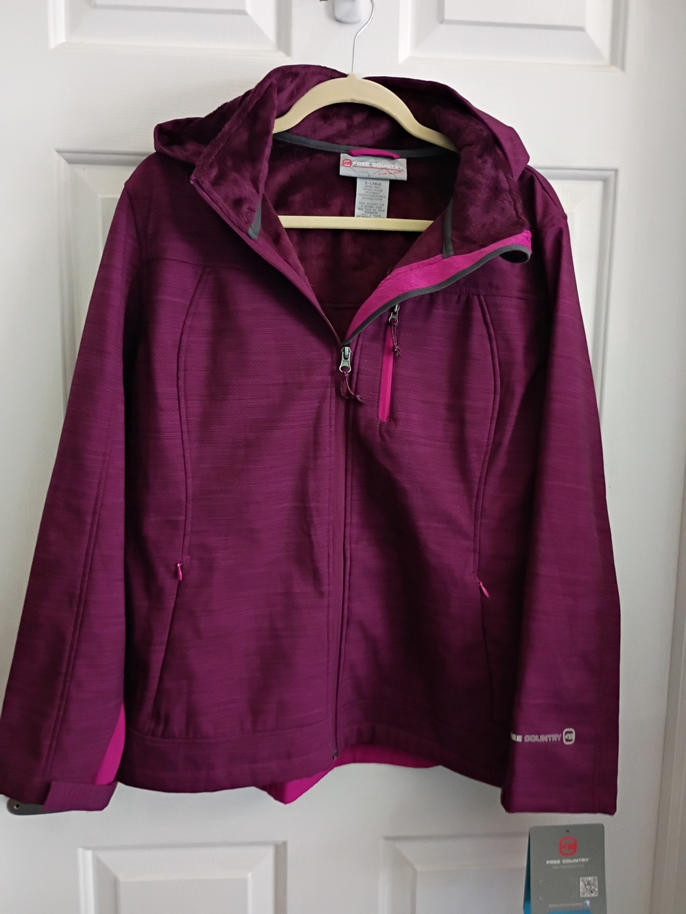 Free Country Women’s Hooded Utility Jacket in Plum.  NEW